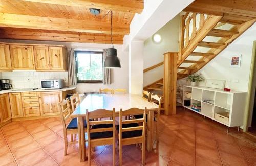 Rudnik u Vrchlabi House | Private Garden Holiday Home in Rudn k – Family & Pet Friendly