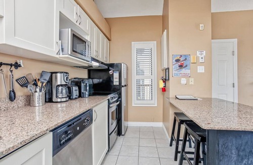 Craigleith Apartment | Family-Friendly Mountainside Retreat with Pool & Spa