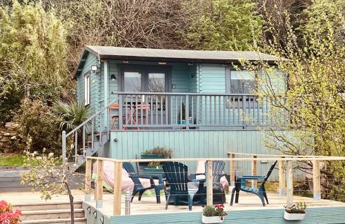 Newcastle Ski Chalet | Cozy Mountainside Cabin - Family-Friendly Retreat Awaits