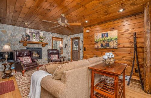 Elk Park House | Scenic Mountainside Getaway with Family-Friendly Amenities
