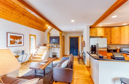 Snoqualmie Pass House | Inviting Mountainside Retreat with Deck, Balcony & Spa Access