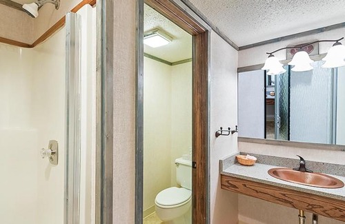 Telluride Hotel | Experience Comfort at Mountainside Inn 116 Hotel Room