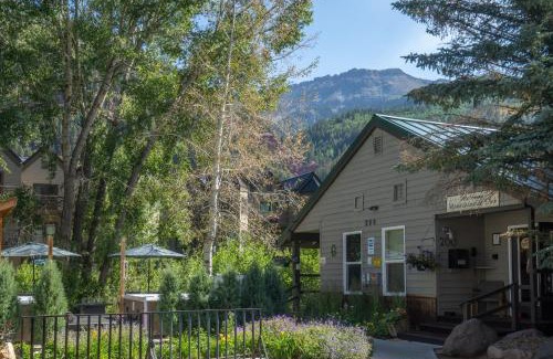 Telluride Hotel | Pet-Friendly Mountainside Inn 301 - Rated 8/10 by Guests
