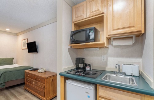 Telluride Hotel | Guest Rated 9.6: Mountainside Inn with Kitchenette & Amenities