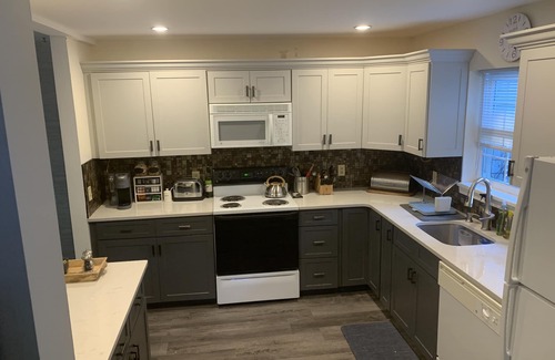 Hancock Condo | Mountain Retreat: Spacious 3-Level Home with Pool & Spa