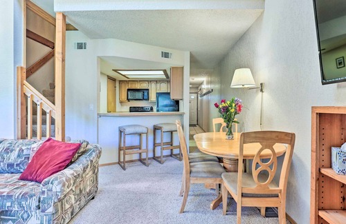 Frisco Condo | Elevated Mountainside Royalview Condo: Pool & Hot Tubs