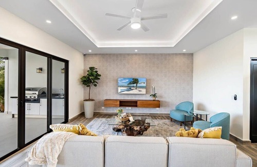 Coco House | Mountaintop 4-Bedroom Retreat with Pool and Ocean Views