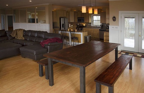 Lerona House | Escape to "Isolation" Vacation - Your Ideal Mountaintop Retreat