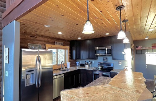 Granby Cabin | Secluded Mountaintop Cabin with Spa and Pet-Friendly Amenities
