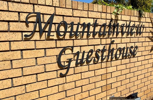Kenridge Bed & Breakfast | Mountainview Guesthouse: Rated 9.3/10 with Oceanfront Pool