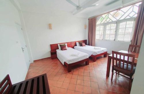 Mount Lavinia House | Oceanfront Retreat at Mount Bay Guest House – Family Friendly