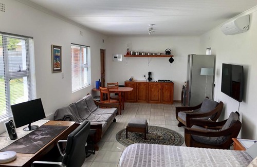 Porterville Ski Chalet | Cozy Mountville Cottage - Pet Friendly with Kitchen Amenities