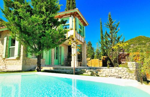 Spanokhorion Villa | Delightful Mounty Island Villas: Guest Rated 9.8/10 with Pool