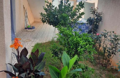 Hammam Al Agzaz House | Discover Mourad Place: Pet-Friendly Family Retreat