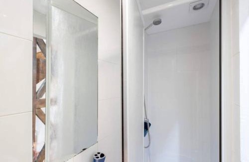 Socorro Apartment | Historic Duplex in Mouraria - Family-Friendly Retreat