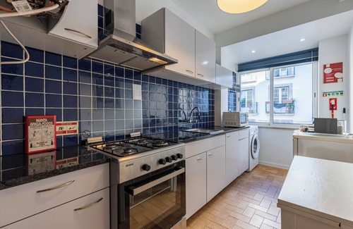 Santa Maria Maior Apartment | Discover Mouraria in the Heart of Lisbon City Center