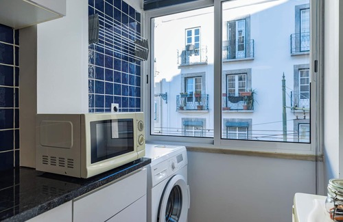 Santa Maria Maior Apartment | Discover Mouraria in the Heart of Lisbon City Center