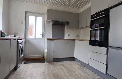 Newcastle House | Mourne Hikers' Cottage - nestled at the foot of the Mournes, just 5 minutes from Newcastle beach