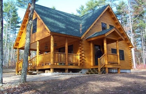 Shapleigh Cabin | Guest Rated 10/10: Mousam Lake Lodge Log Cabin Retreat