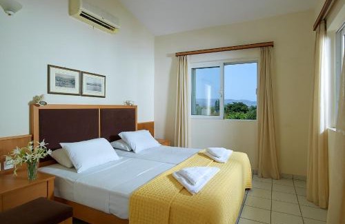 Nopigia Apartment | Charming Mousses Apartments: Child-Friendly Retreat