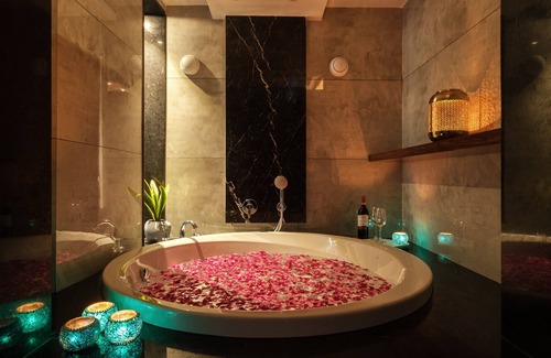Sindhi Camp House | Discover Moustache Jaipur: Rated 9.4 with Pool & Dining