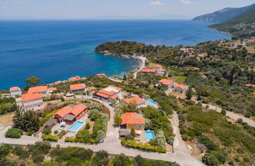 Samos Town Villa | Relaxing Oceanfront Experience at Mouzakis Villas