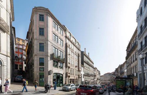 Centro / Baixa Apartment | Stylish 3BR Flat, Steps from Ribeira - Rated 9/10 by Guests