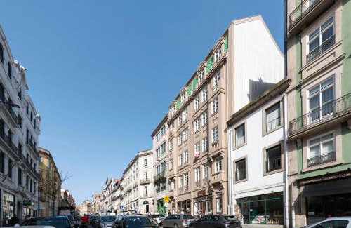 Centro / Baixa Apartment | Stylish 3BR Flat, Steps from Ribeira - Rated 9/10 by Guests