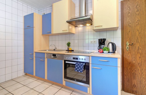 Bann House | Bright 2-Room Apartment Near Forest with Family-Friendly Amenities