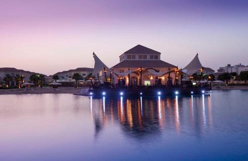 Al Khobar Resort | Relax at Mövenpick Beach Resort Al Khobar: Oceanfront Oasis