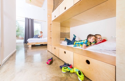 Nordhorn Hotel | Relax at moveINN: Family-Friendly with Top Amenities