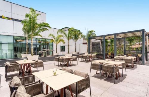 Le Plateau Hotel | Discover Mövenpick Hotel Abidjan: Family-Friendly Stays