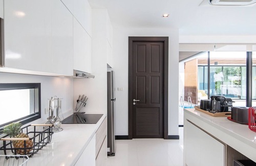 Na Chom Thian Villa | Indulge in Movenpick Pool Villa's Private Paradise Retreat