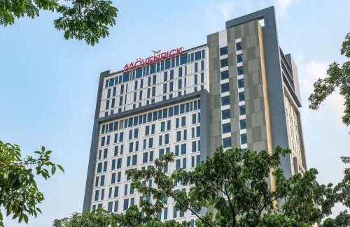 Surabaya Hotel | Elegant Movenpick Surabaya City with Pool & Hot Tub
