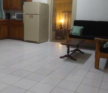 West End House | Stylish Moves Rasta Cottage: 10/10 Rating & Pet-Friendly