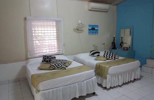 West End House | Stylish Moves Rasta Cottage: 10/10 Rating & Pet-Friendly