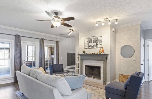 Ramer House | Exciting Movie Room & Pool Table Near Golf Course!