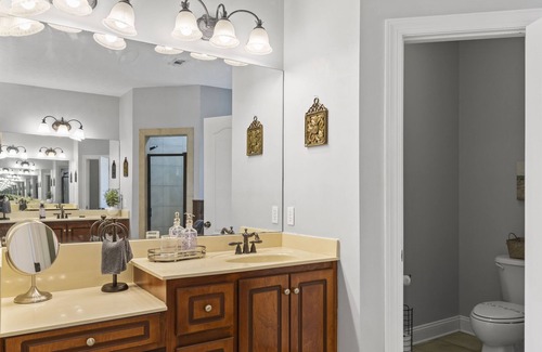 Ramer House | Exciting Movie Room & Pool Table Near Golf Course!