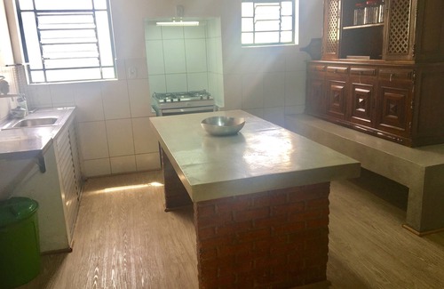 Cotia Villa | Group Getaway: Cinema Site with Pool & Lake Views
