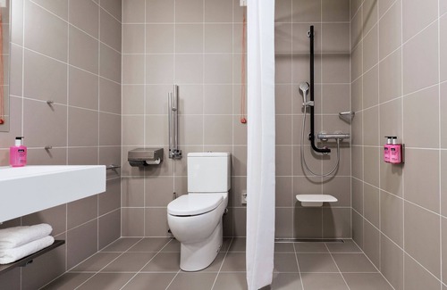 Copenhagen SV Hotel | Experience Moxy Copenhagen Sydhavnen: Eco-Friendly Comfort
