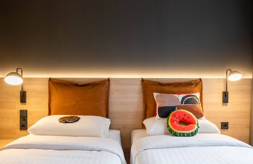 Dortmund Hotel | Discover Moxy Dortmund: Top-Rated Hotel with Spa & Dining