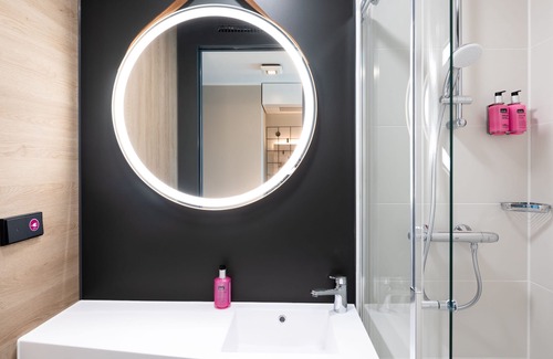 Dortmund Hotel | Discover Moxy Dortmund: Top-Rated Hotel with Spa & Dining