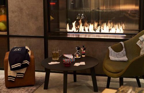 Stadtkern Hotel | Pet-Friendly Moxy Essen City with Breakfast & Dining Options