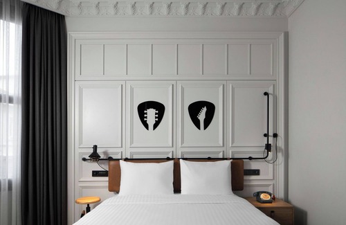 Taksim Hotel | Moxy Istanbul Taksim
