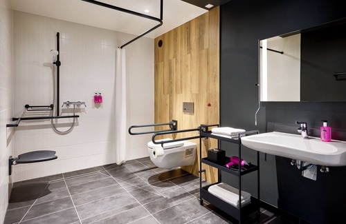 Heide Hotel | Discover Moxy Karlsruhe: Family-Friendly & Wheelchair Accessible