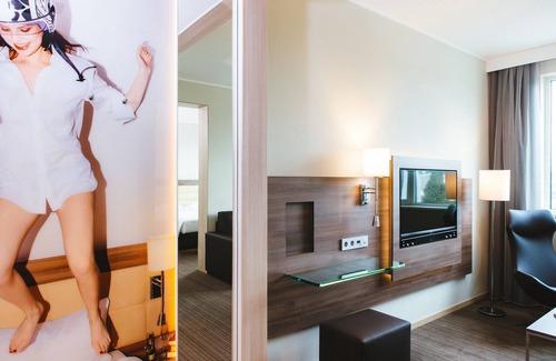 Somma Lombardo Hotel | Discover MOXY Milan Malpensa Airport: Rated 9/10 with Spa
