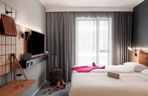 Central Milton Keynes Hotel | Exceptional Moxy Milton Keynes: Pool, Breakfast & Accessibility