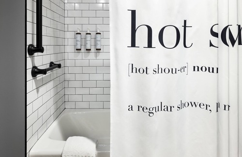 Old Market Hotel | Inviting Moxy Omaha Downtown: Rated 9/10 with Great Amenities