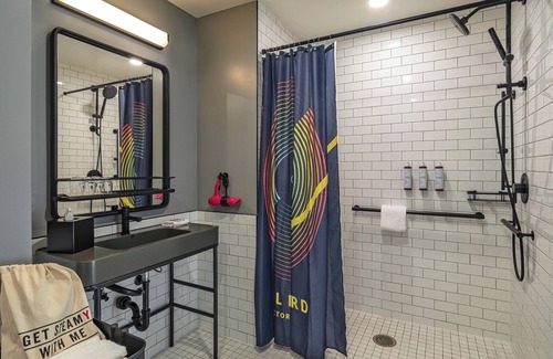 Downtown Phoenix Hotel | Discover Moxy Phoenix Downtown: Exceptional Stay Awaits