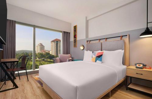 Putrajaya Hotel | Experience Moxy Putrajaya: 4-Star Stay with Pool & Ocean Views